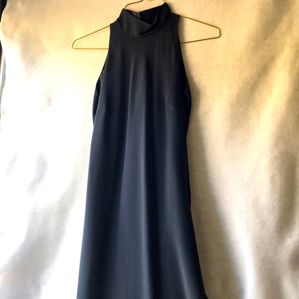Women’s Ralph Lauren NWOT beautiful sz 6 floor-length dress in dark blue